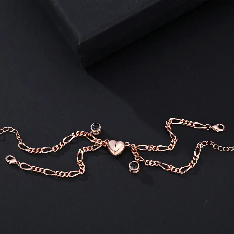 Couple Bracelet Simple Projection in 100 Languages